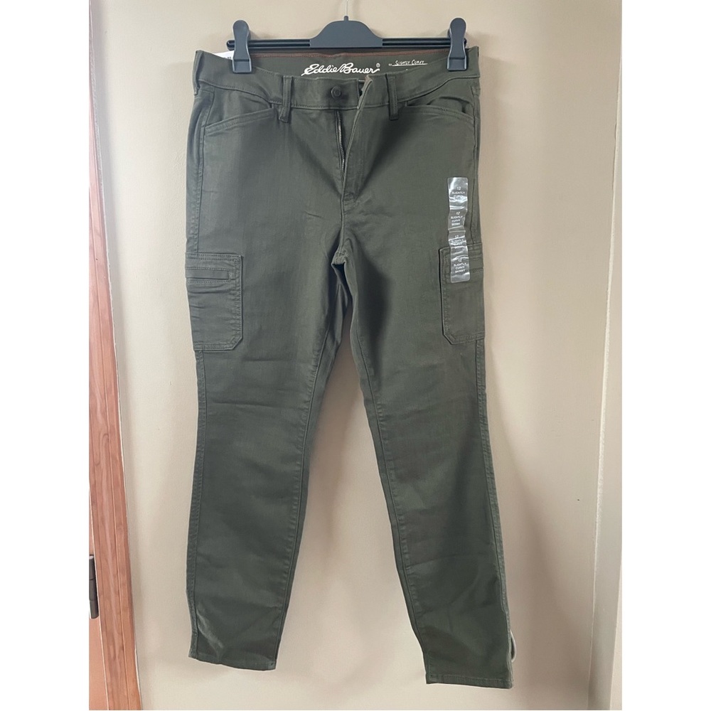 NWT Eddie Bauer slightly curvy fit pants